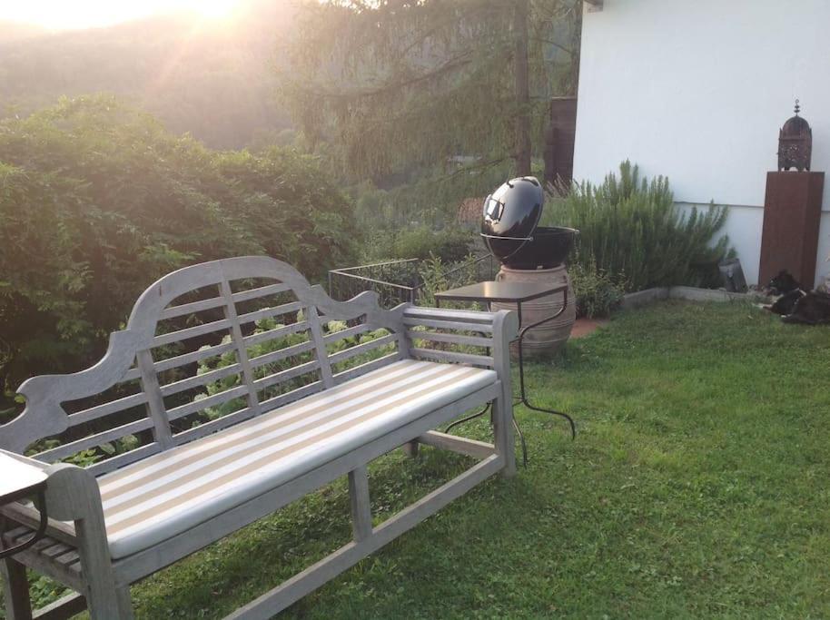 Charmantes Landhaus Mit Garten Und Traumhaftem Fernblick Thal  Buitenkant foto