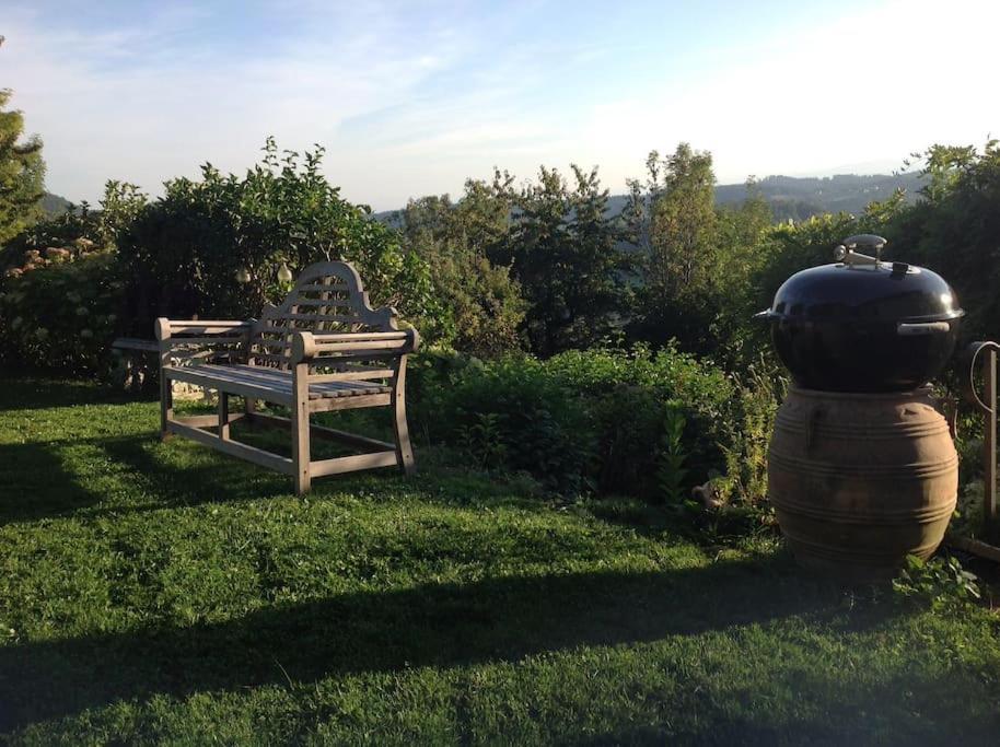Charmantes Landhaus Mit Garten Und Traumhaftem Fernblick Thal  Buitenkant foto