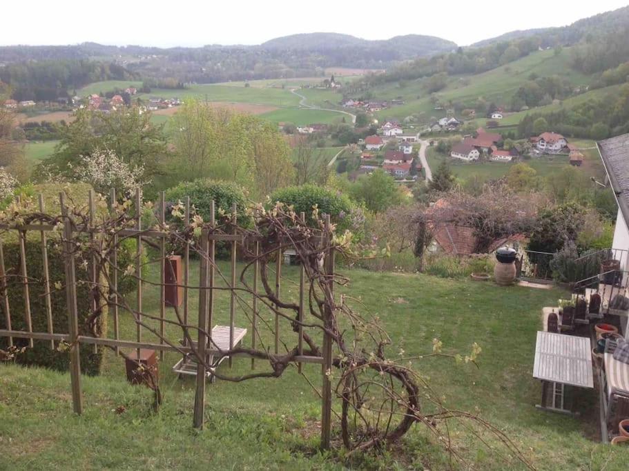 Charmantes Landhaus Mit Garten Und Traumhaftem Fernblick Thal  Buitenkant foto